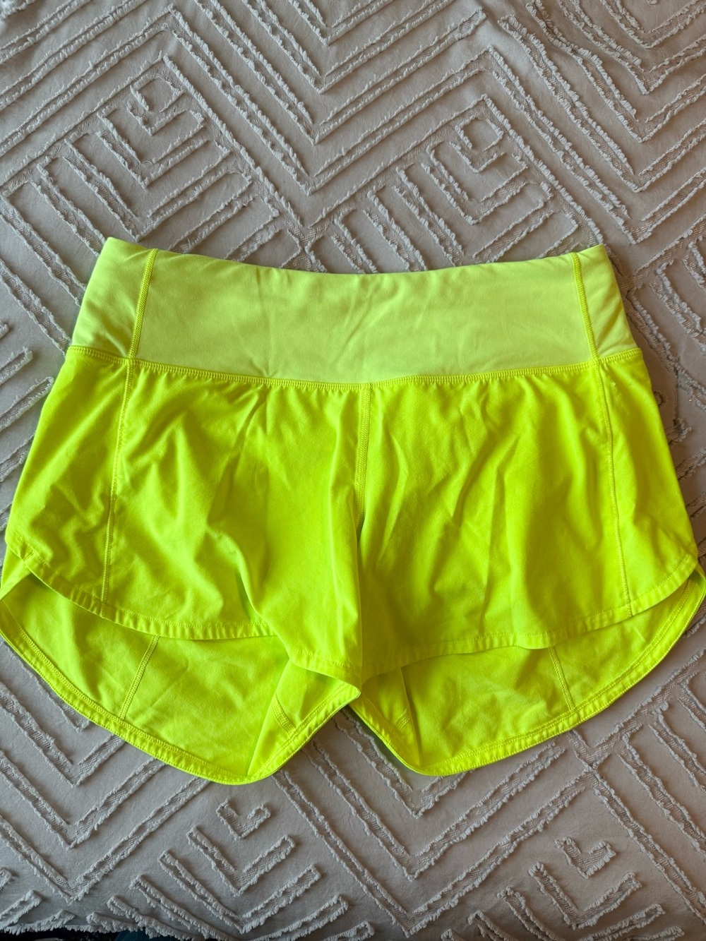 Lululemon Neon Yellow Speed Up Mid-Rise Lined Short 4" | 6